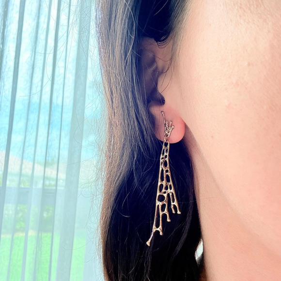 Estate 14K Solid Gold Brutalist Abstract Sculptural Web Drip 2.6" MCM Earrings - Picture 8 of 11